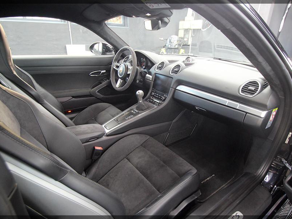Porsche Cayman