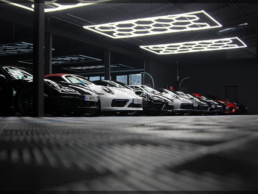 Porsche Cayman