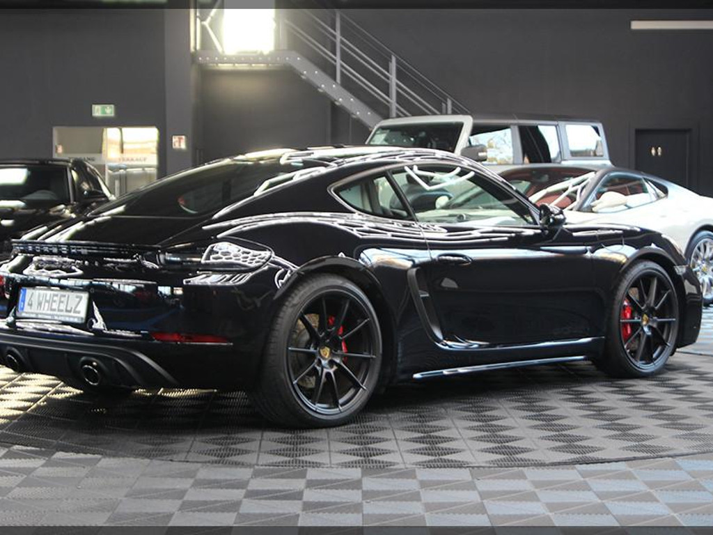 Porsche Cayman