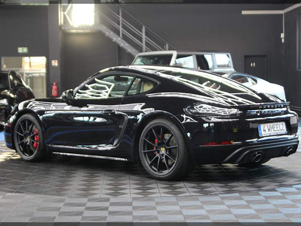 Porsche Cayman