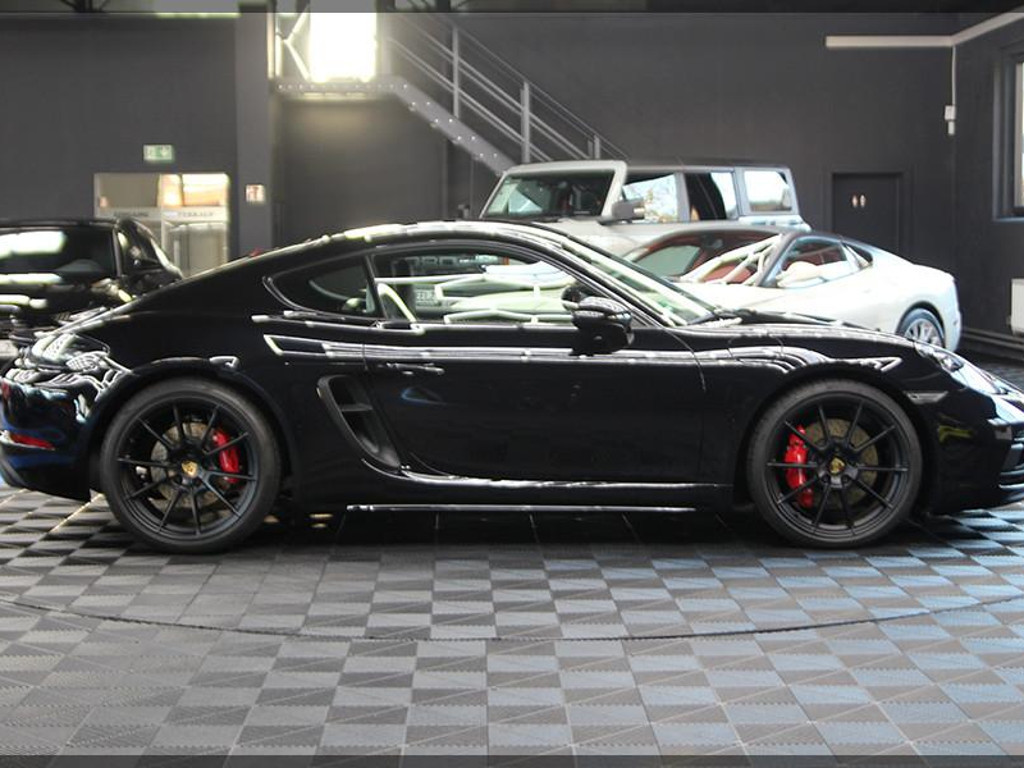 Porsche Cayman
