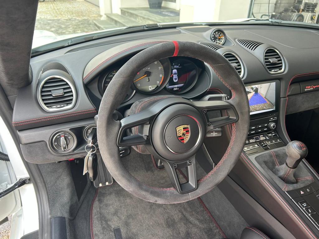 Porsche Cayman