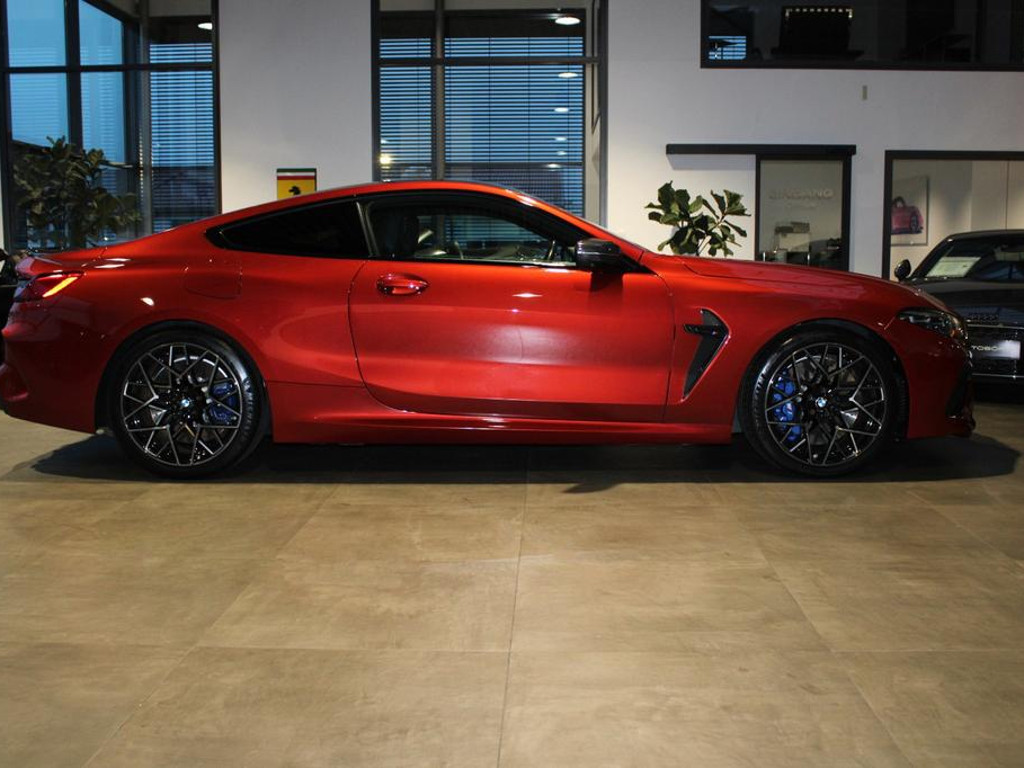 BMW M8
