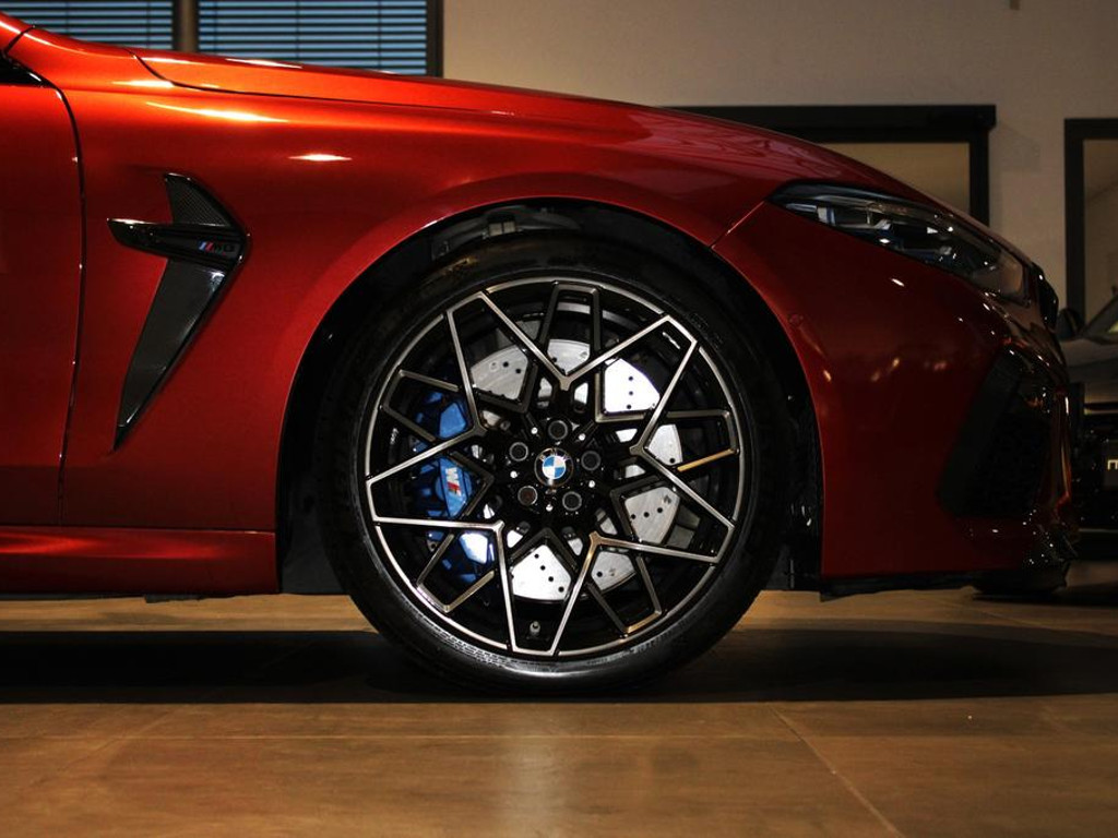 BMW M8