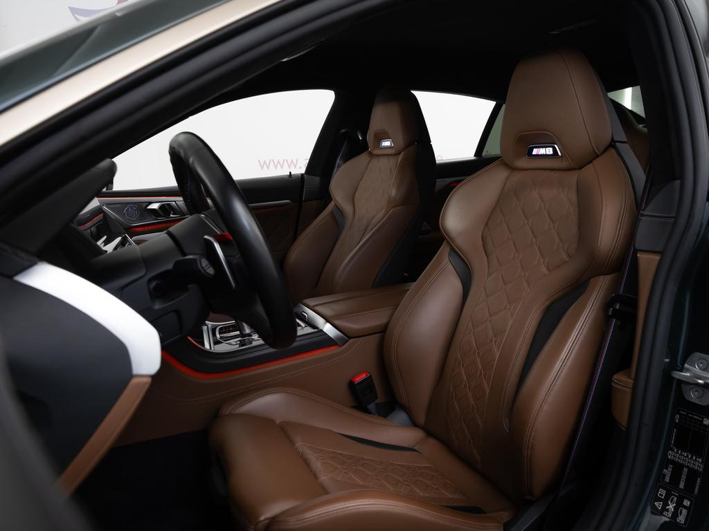 BMW M8