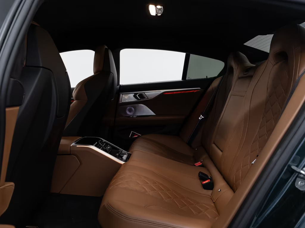 BMW M8