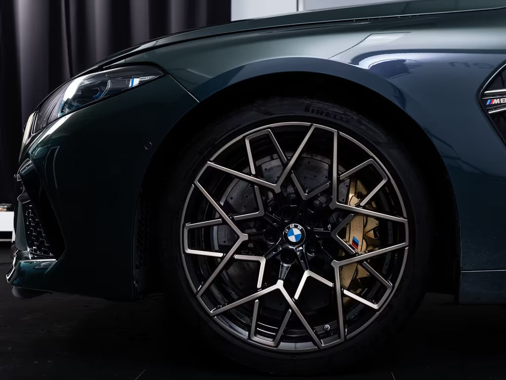 BMW M8