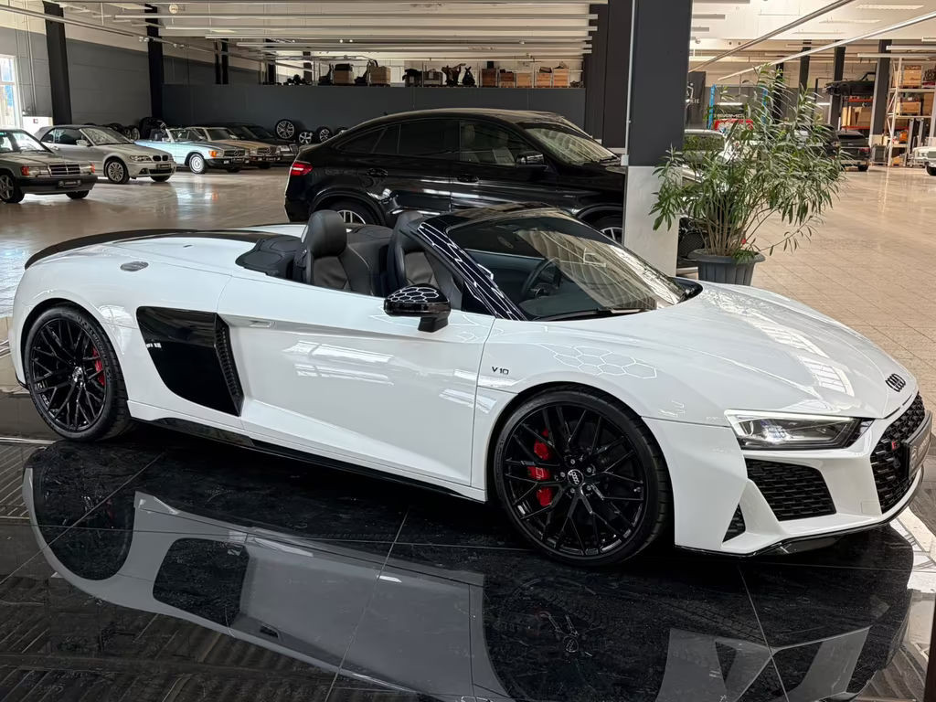 Audi R8