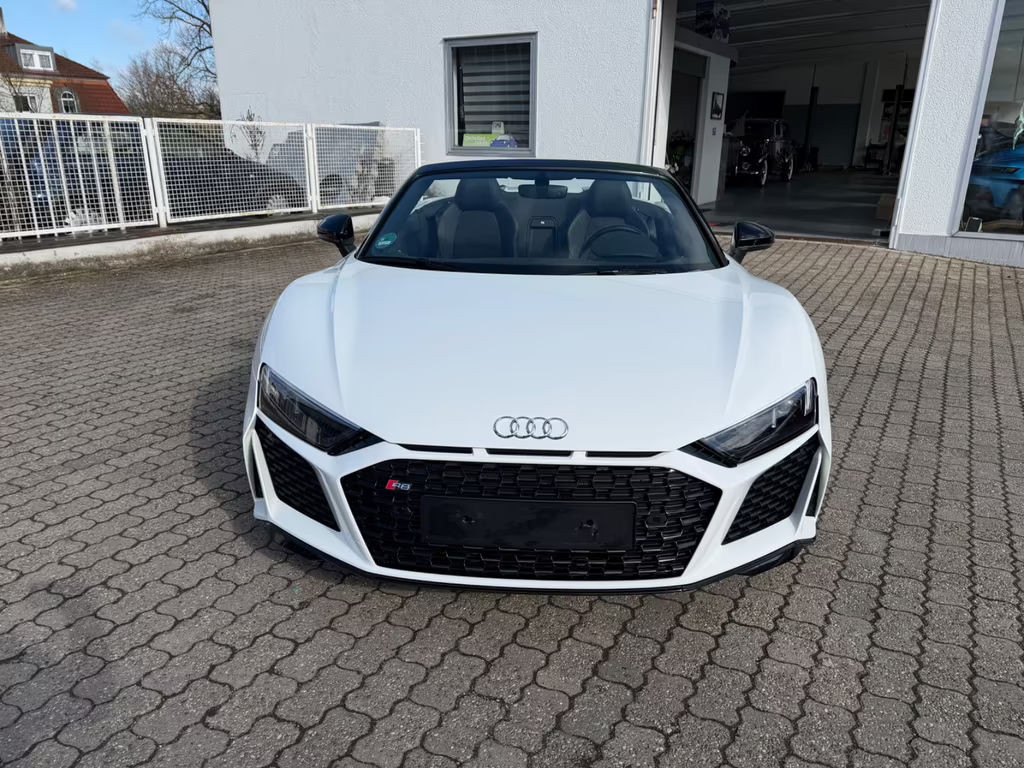 Audi R8