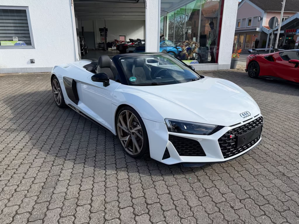Audi R8