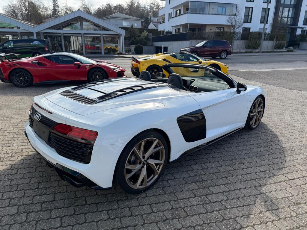 Audi R8