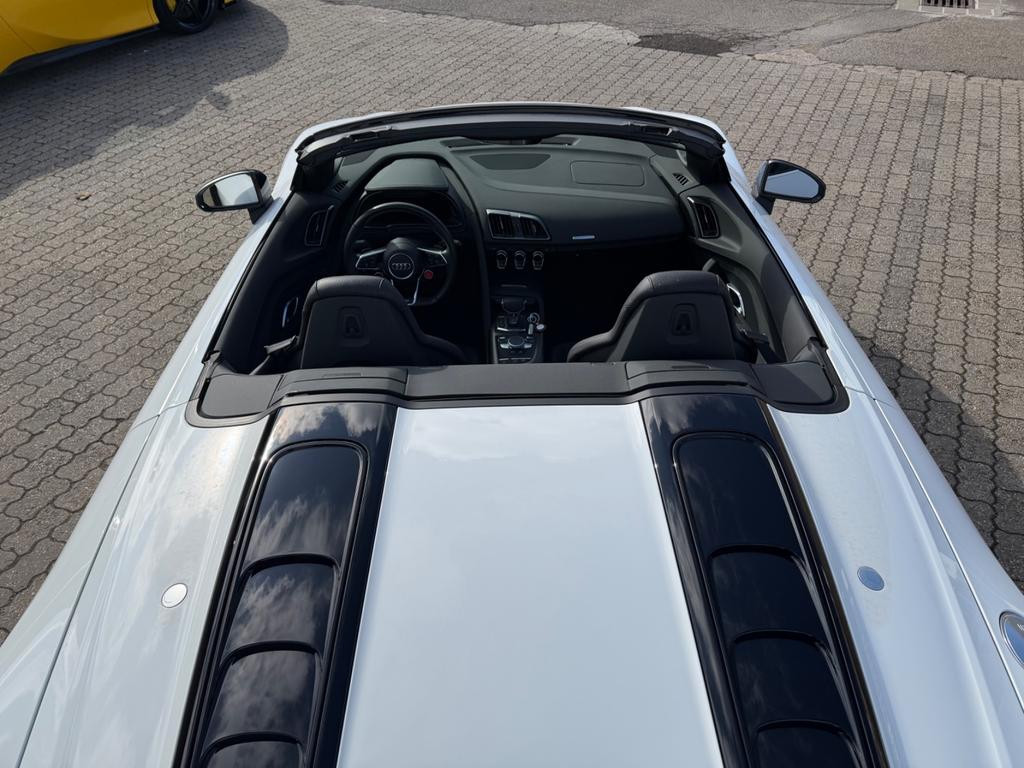 Audi R8