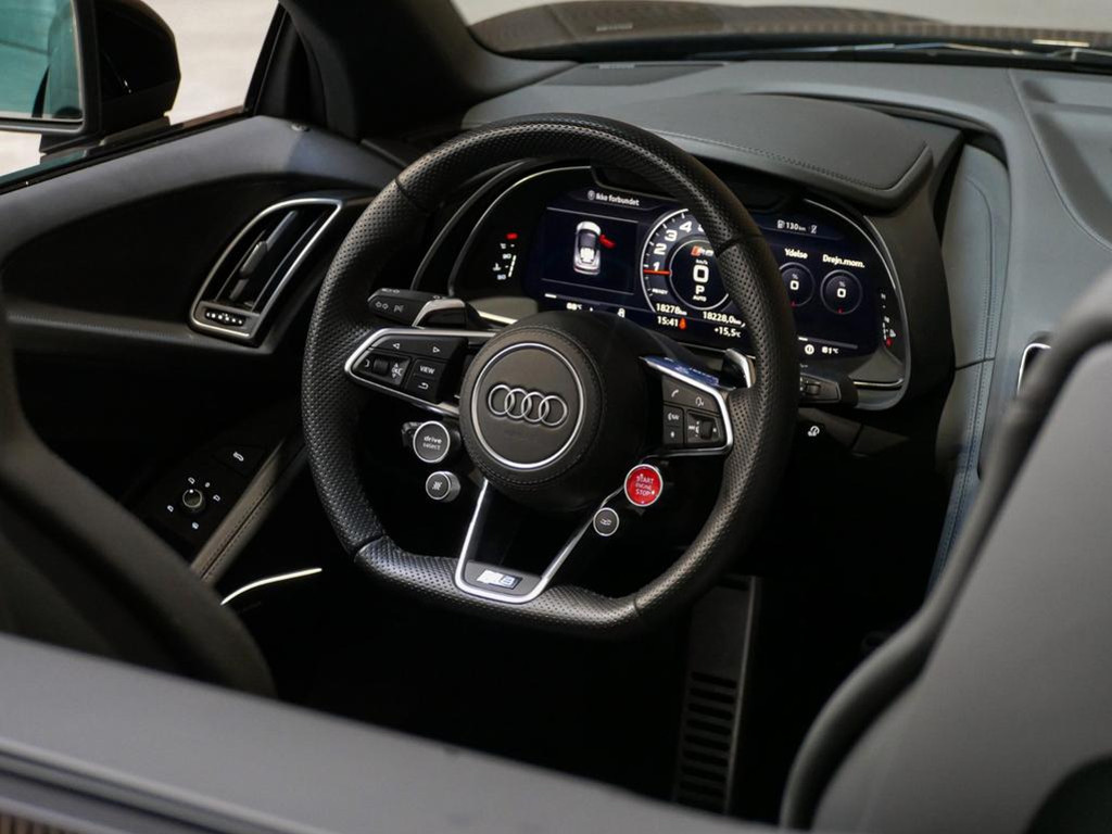 Audi R8