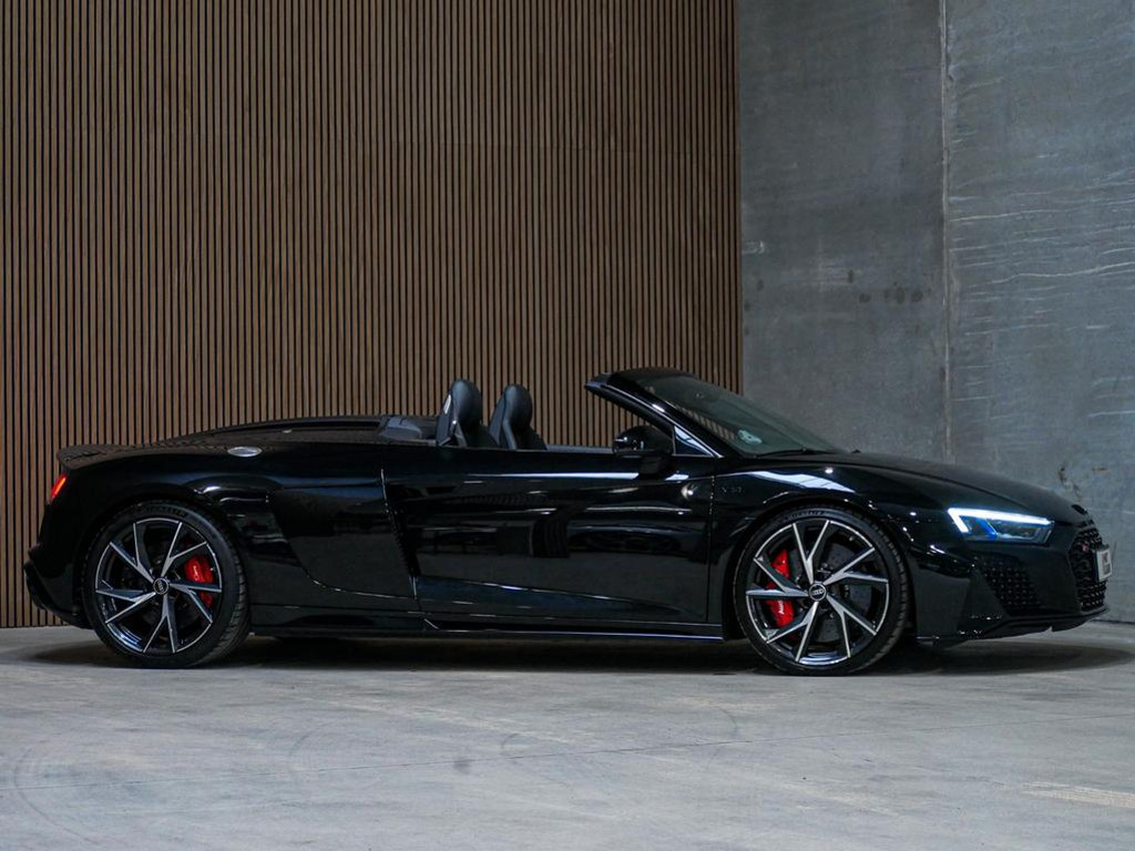 Audi R8
