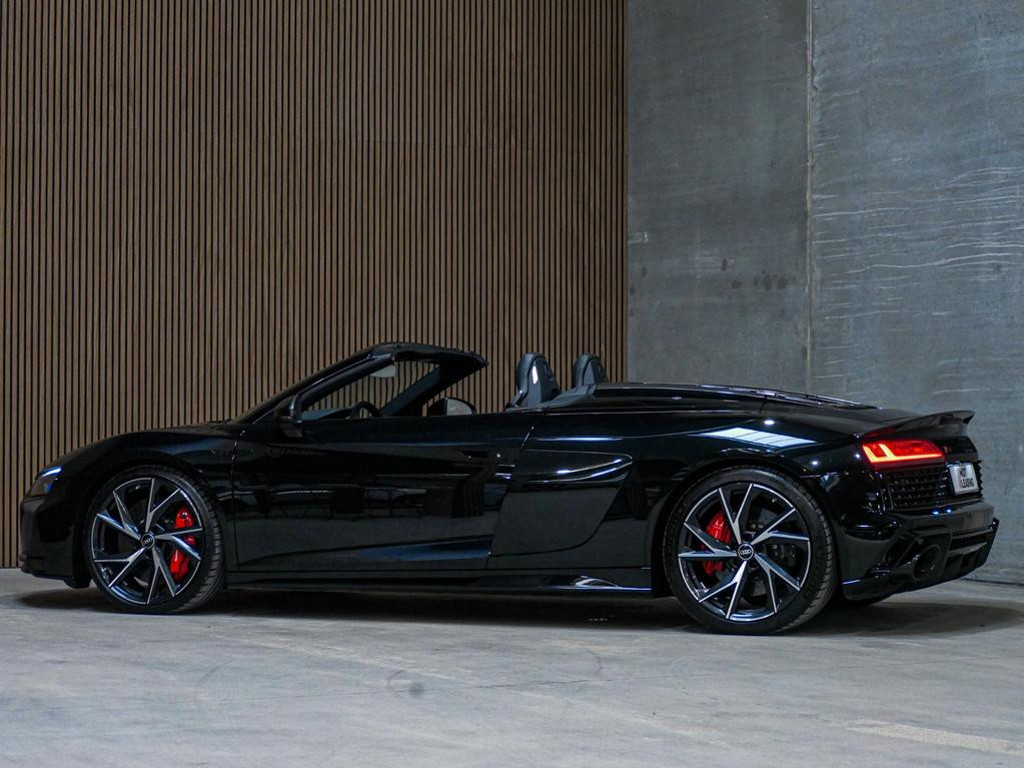 Audi R8