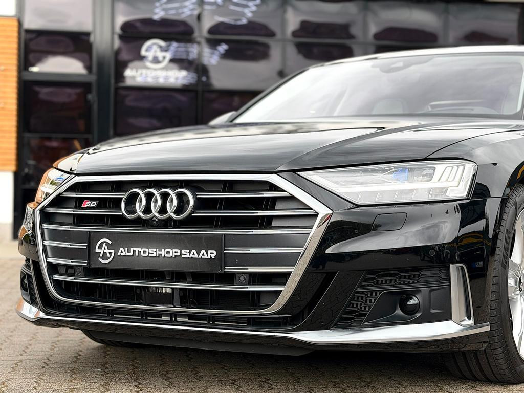 Audi S8