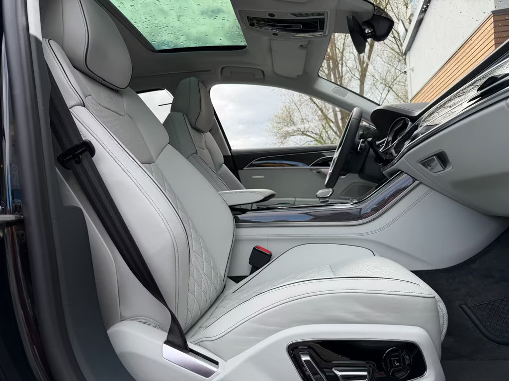 Audi S8