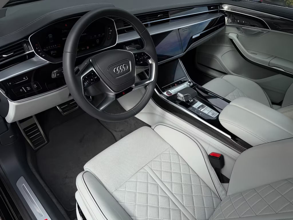 Audi S8