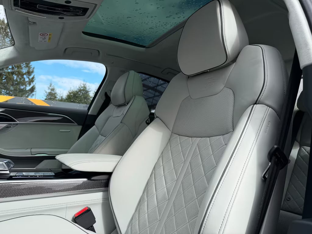 Audi S8