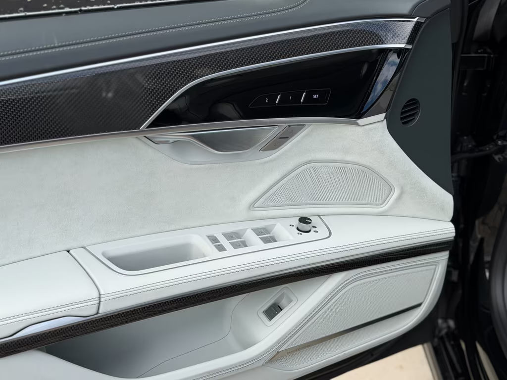 Audi S8