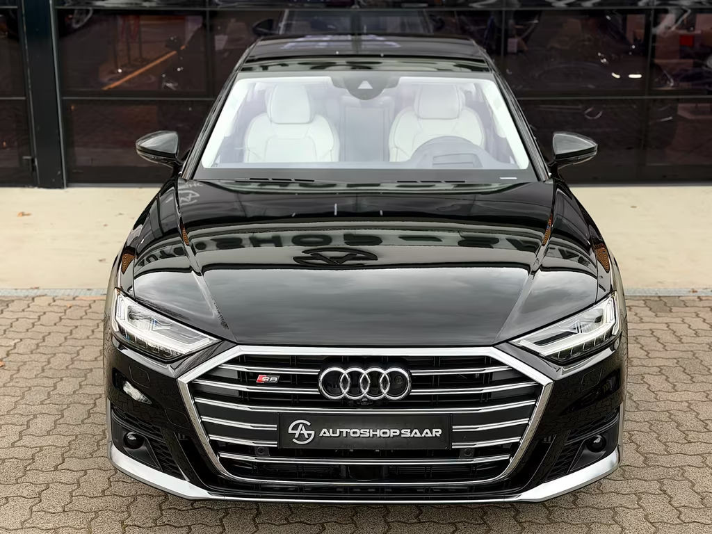 Audi S8