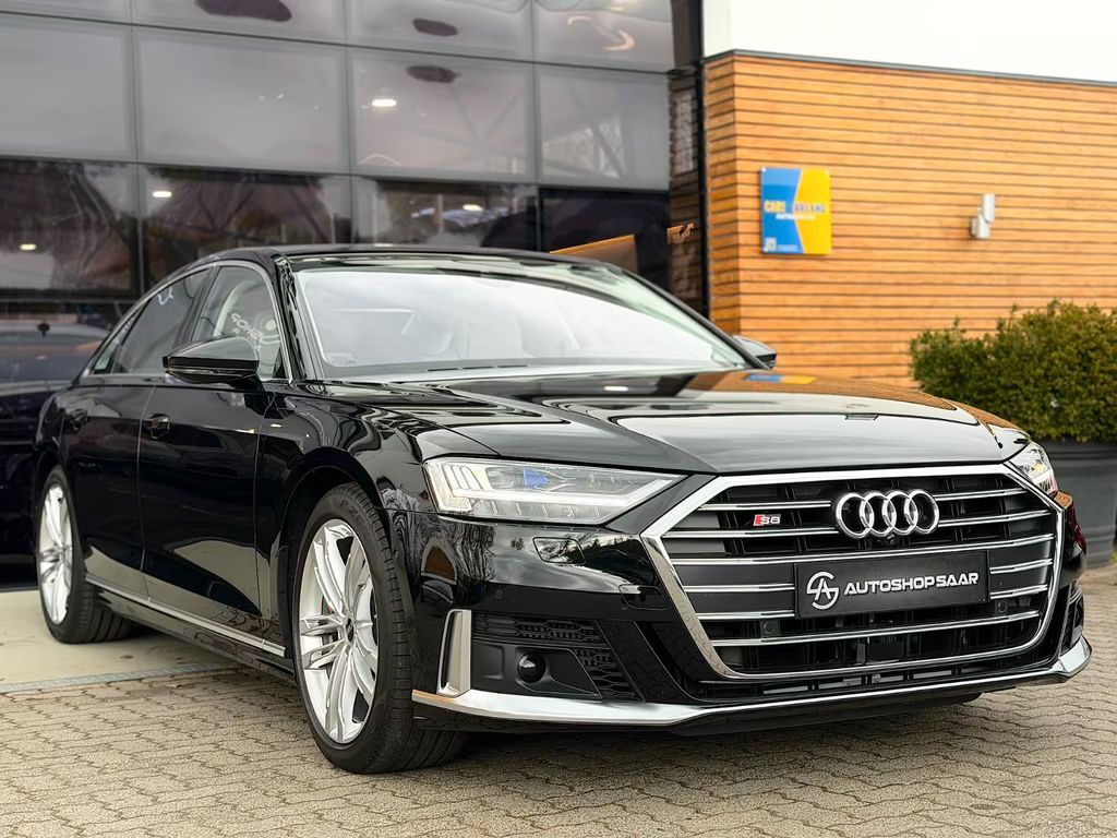 Audi S8