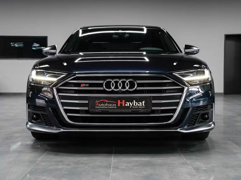Audi S8