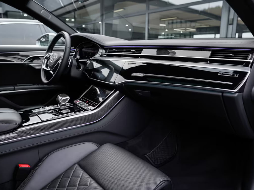 Audi S8