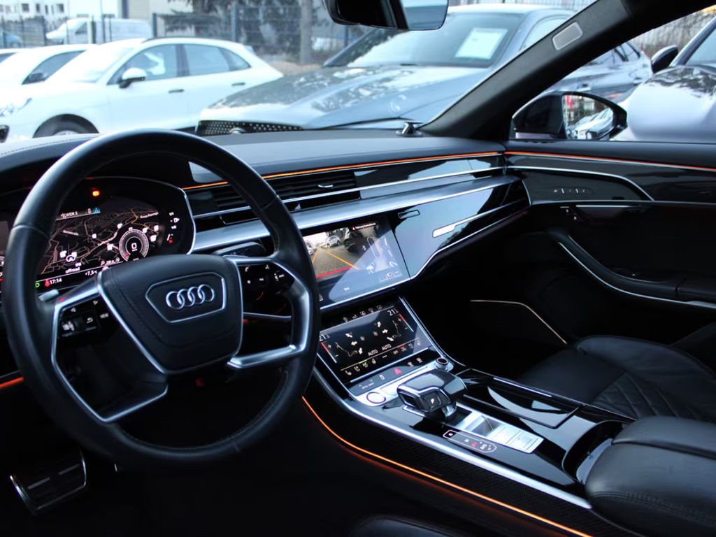 Audi S8