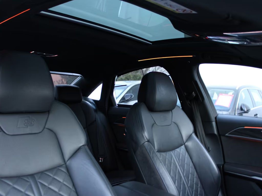 Audi S8