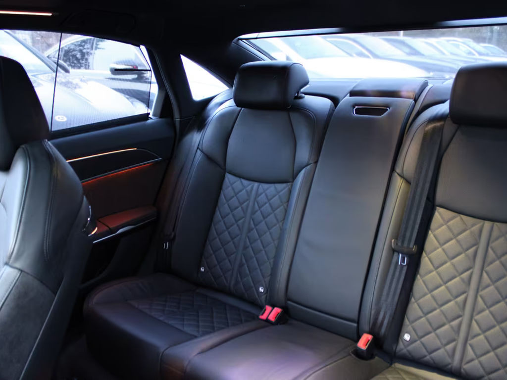Audi S8