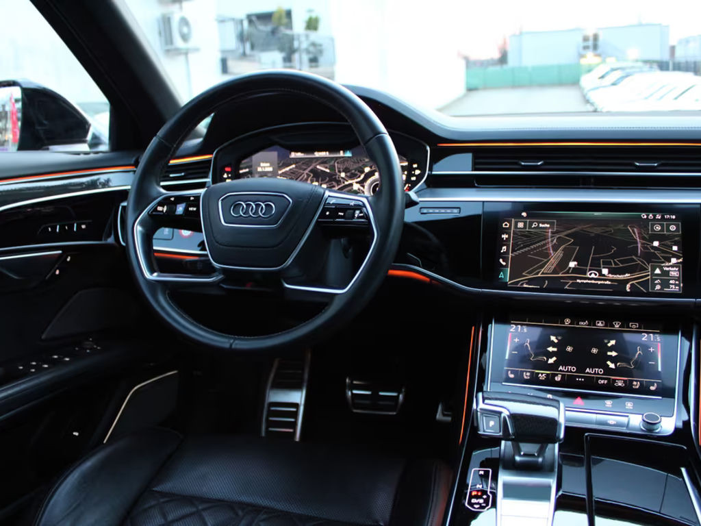Audi S8