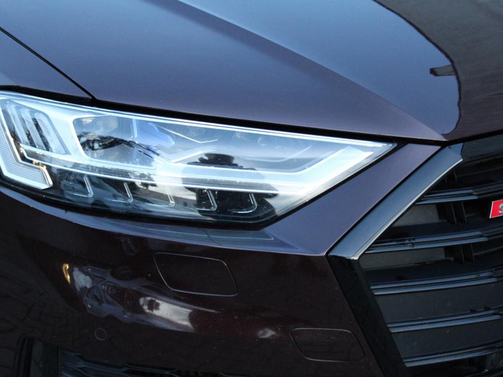 Audi S8
