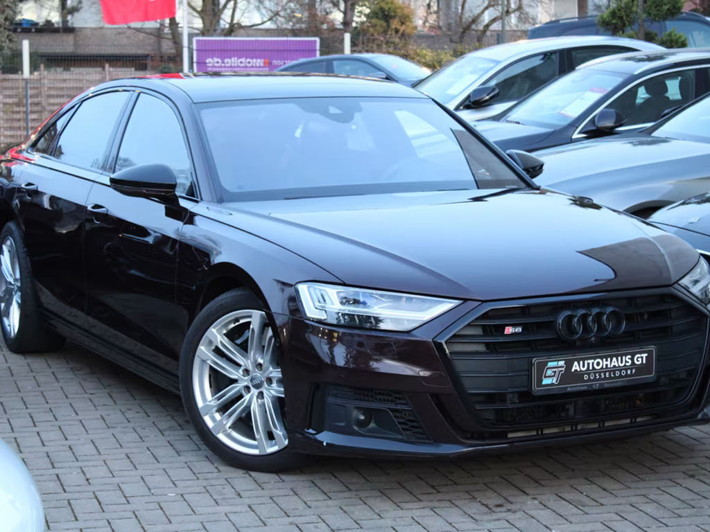 Audi S8