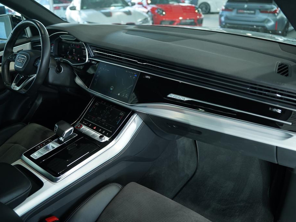 Audi SQ8
