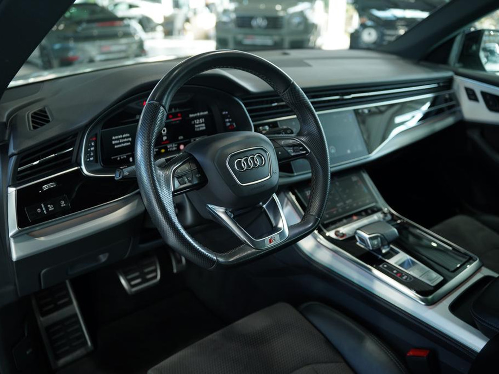 Audi SQ8
