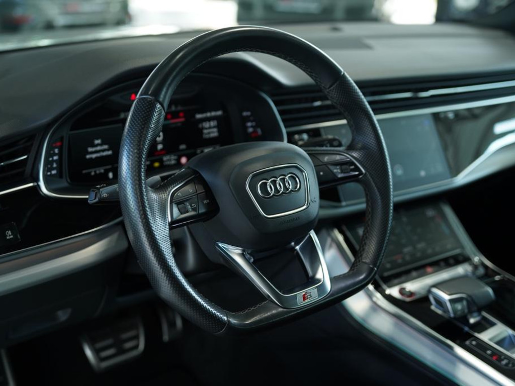 Audi SQ8