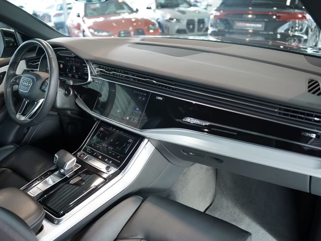 Audi SQ8
