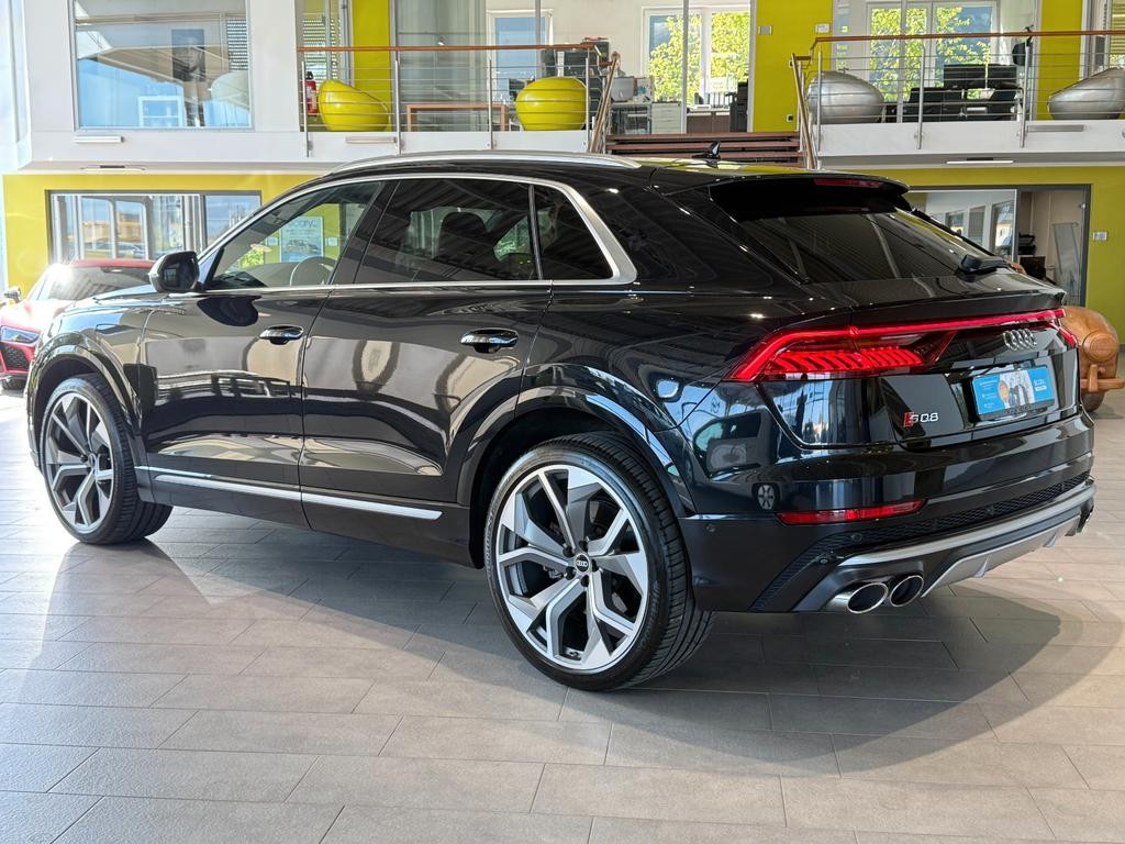 Audi SQ8