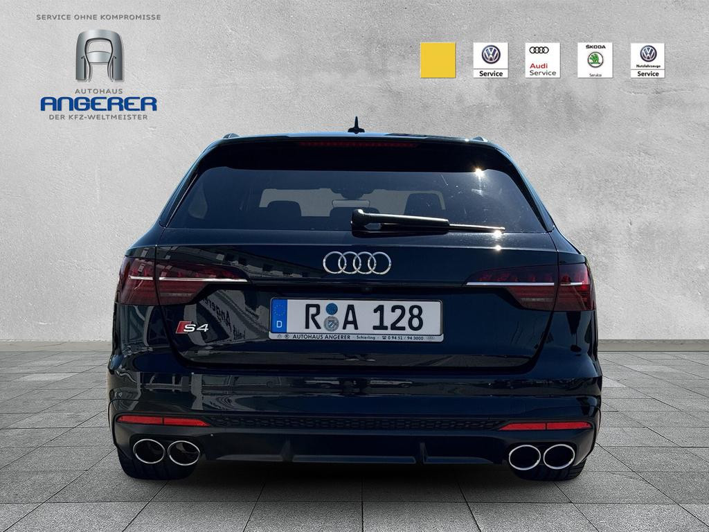 Audi S4