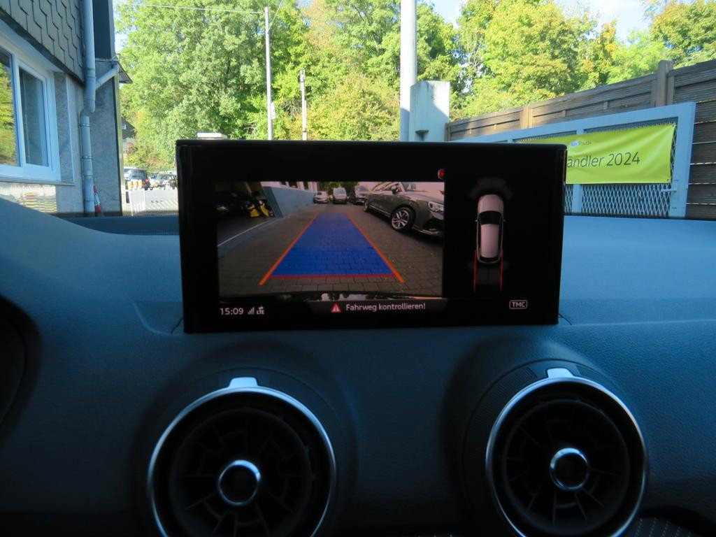 Audi SQ2