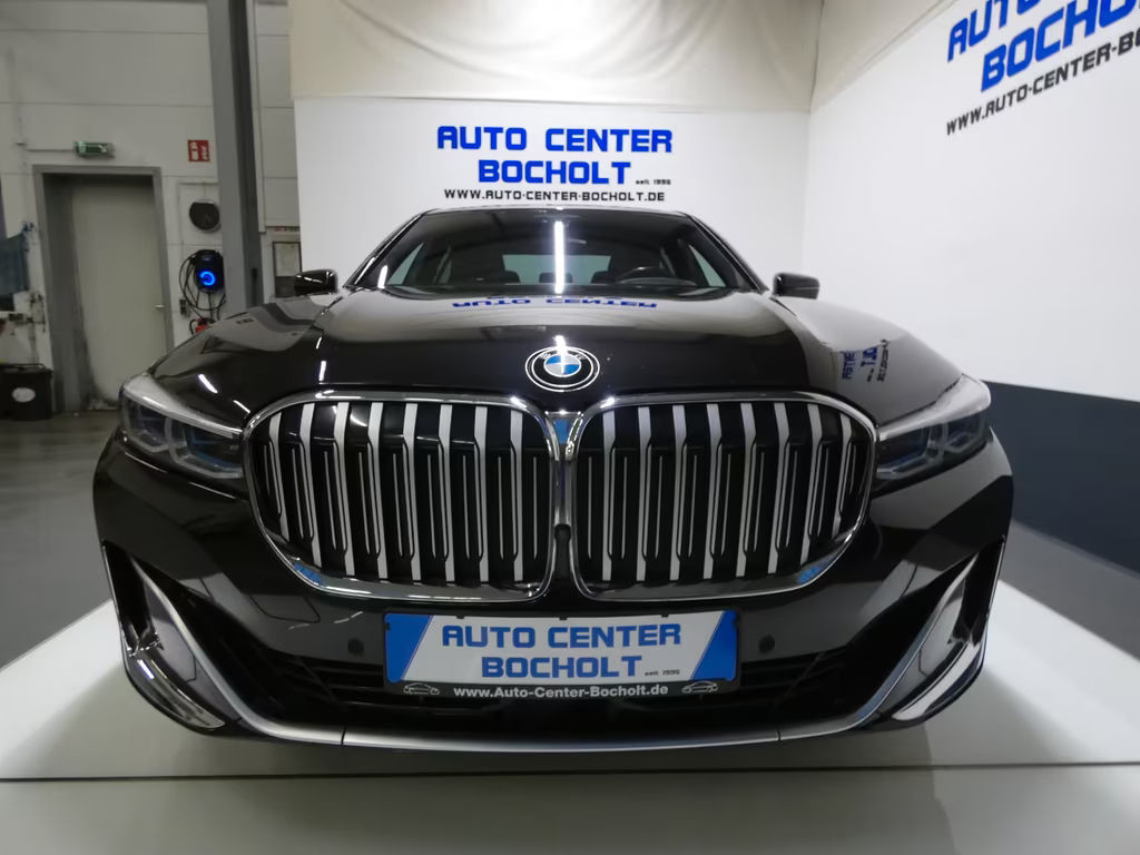 BMW 7 Serie 745 Sedan e Hybrid 745e