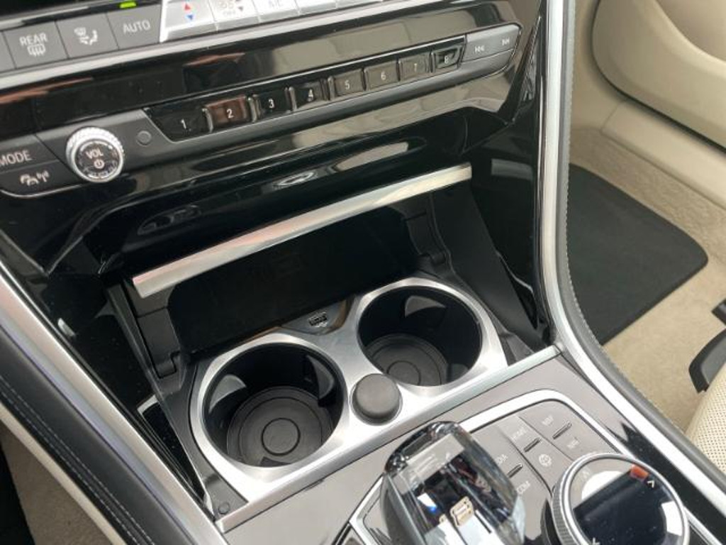 BMW M850