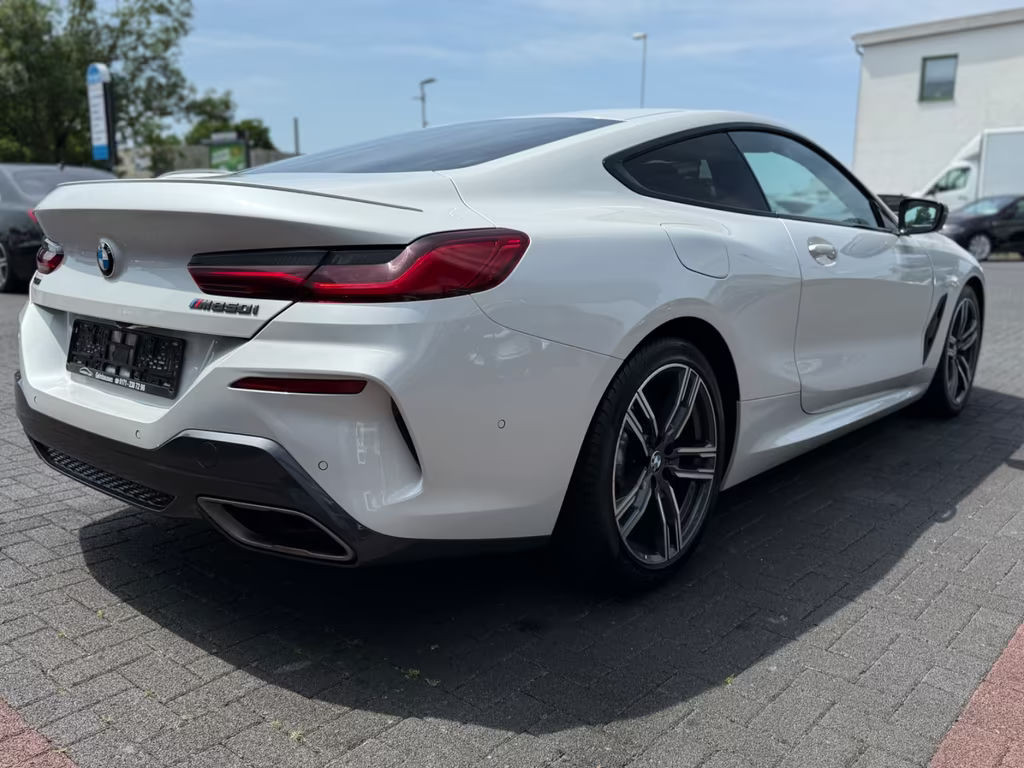 BMW M850