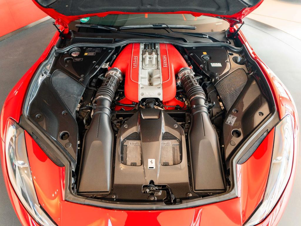 Ferrari 812