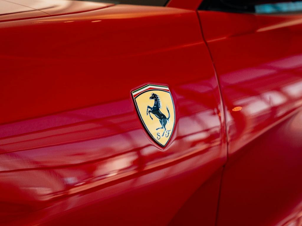 Ferrari 812