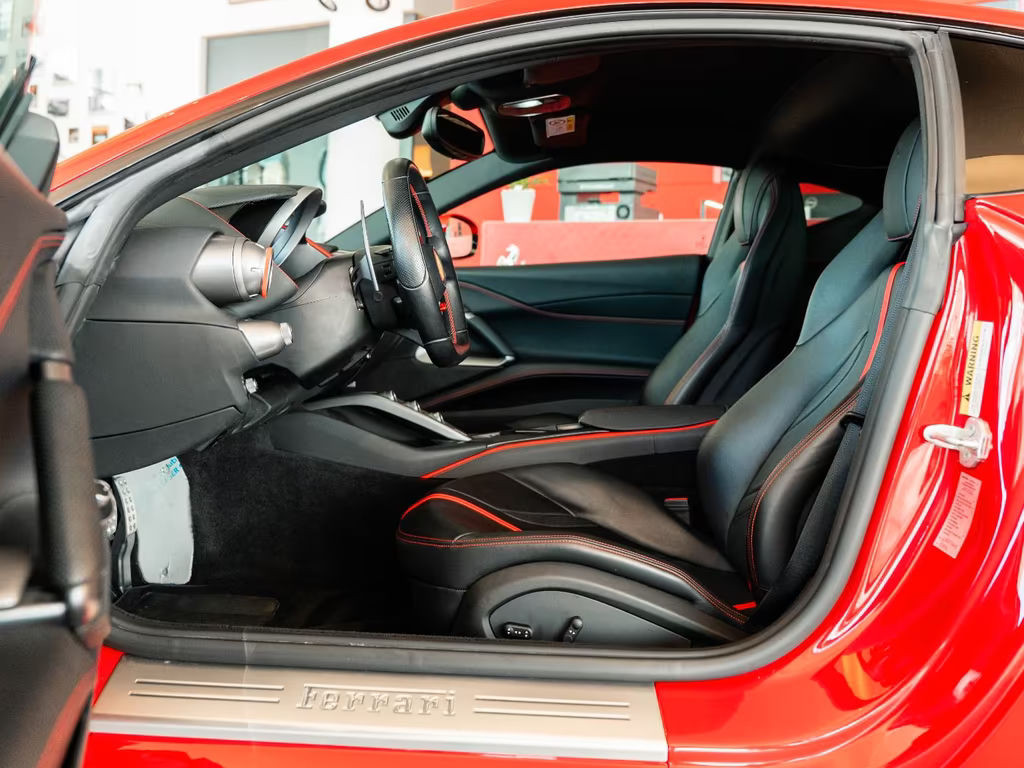 Ferrari 812
