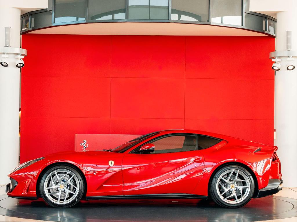 Ferrari 812