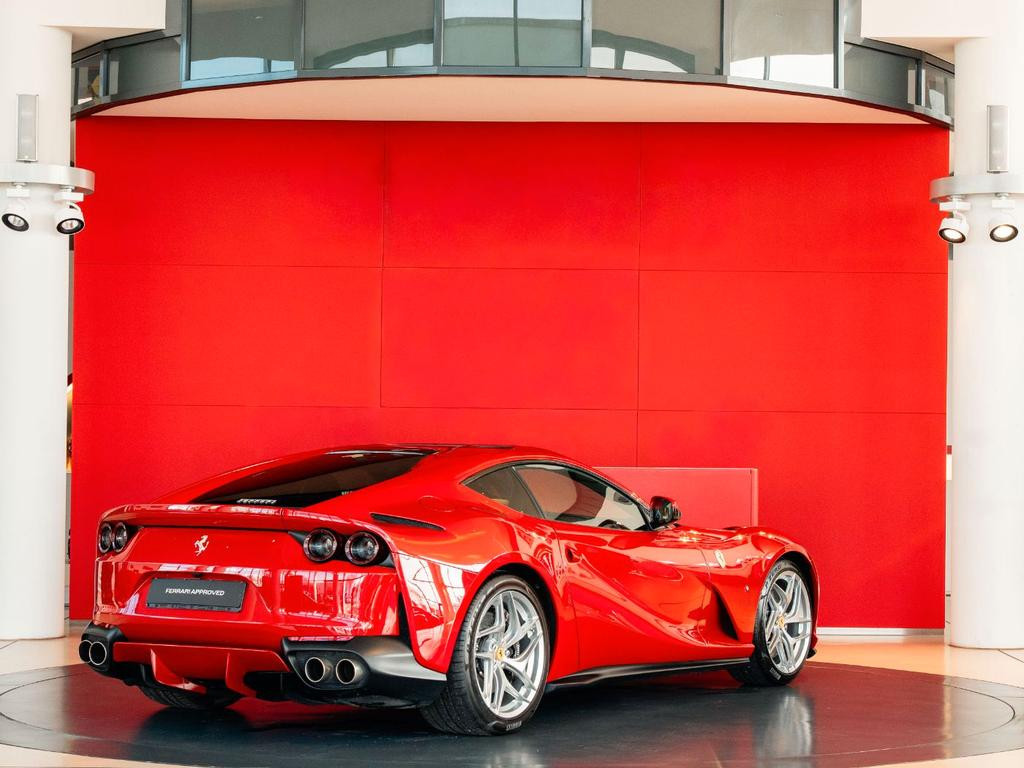 Ferrari 812