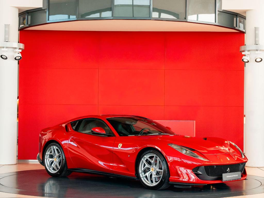 Ferrari 812